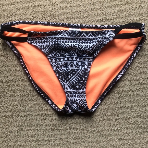 NEVER WORN Target Tribal Print Bikini - Picture 5 of 8